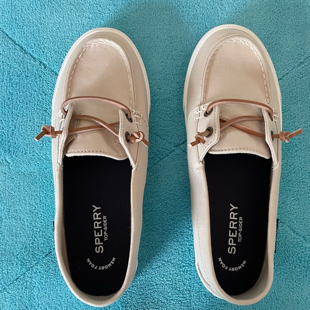 Sperry Womens Loafers Slip On Beige.